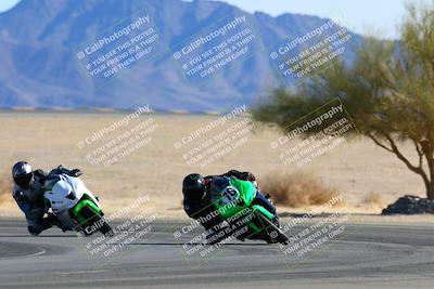 media/Jan-08-2022-SoCal Trackdays (Sat) [[1ec2777125]]/Turn 4 (1145am)/